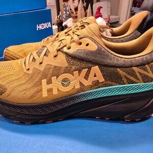 Hoka One One Challenger ATR 7 1134497-HLC Honey Black Sneaker Mens Size 13 D NEW